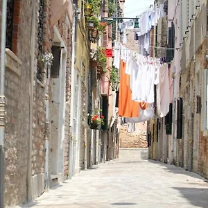 Veneziacentopercento Guest house Venice